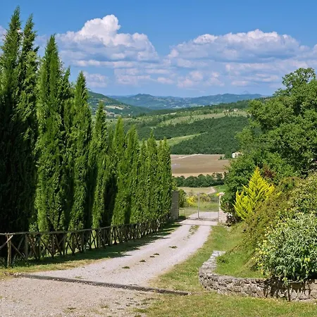 Sant'andrea Di Sorbello Sleeps 14 Pool Wifi